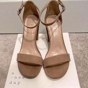 Size 6 open toe heels
